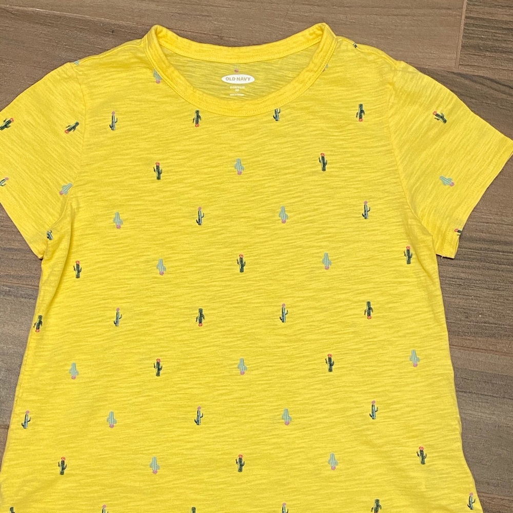 Old Navy Girls T-shirt sz XS